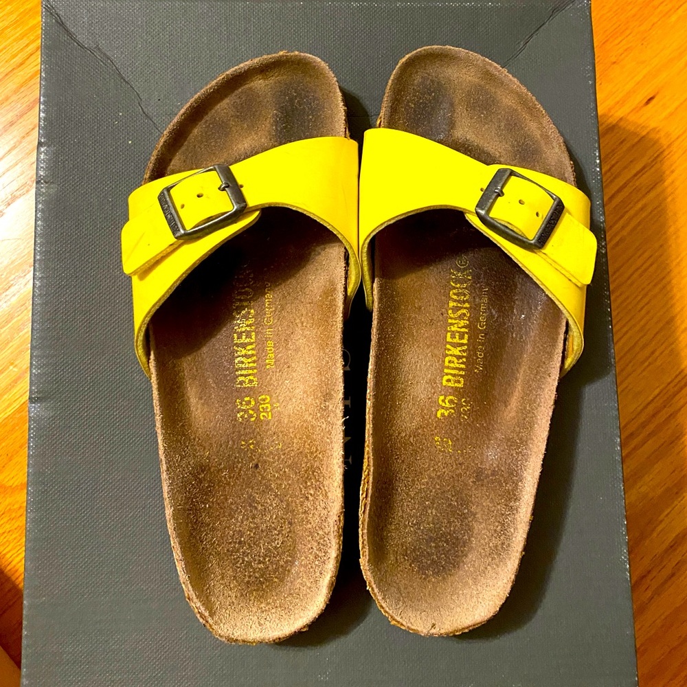 Birkenstock lemon yellow patent birko flur Madrid sandals slippers EU36